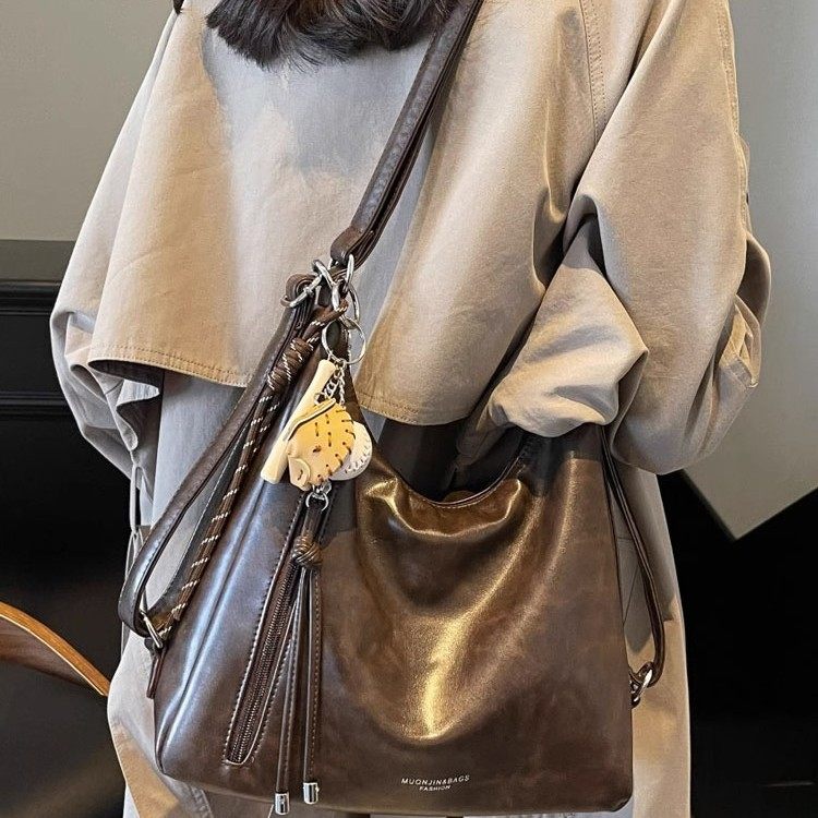 Ретро-нишевая высококачественная сумка для поездок на работу, женская 2025 новая модная универсальная сумка большой емкости на одно плечо по диагонали