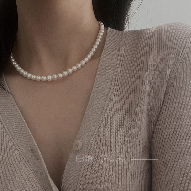 White Pearl Jewelry: High-Quality Freshwater Pearls, Near-Perfect Round Shape, Strong Luster, Almost Flawless, Silver Clasp, Suitable for Gifting