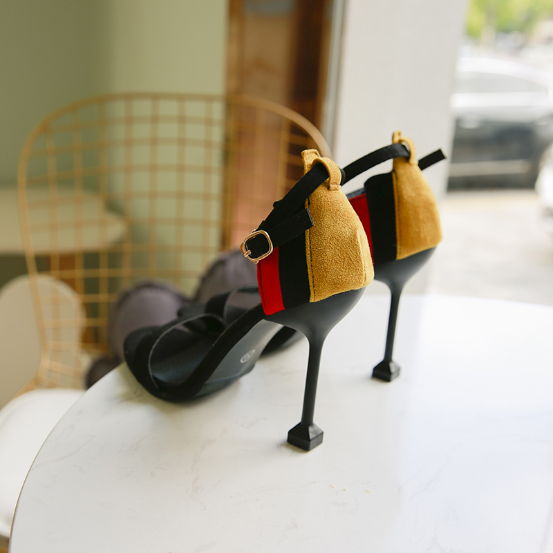 Phiên bản Hàn Quốc của mùa hè 2019 mới cao gót sandal cao gót với hở ngón từ khóa màu sắc phù hợp với giày cao gót nữ dép nữ