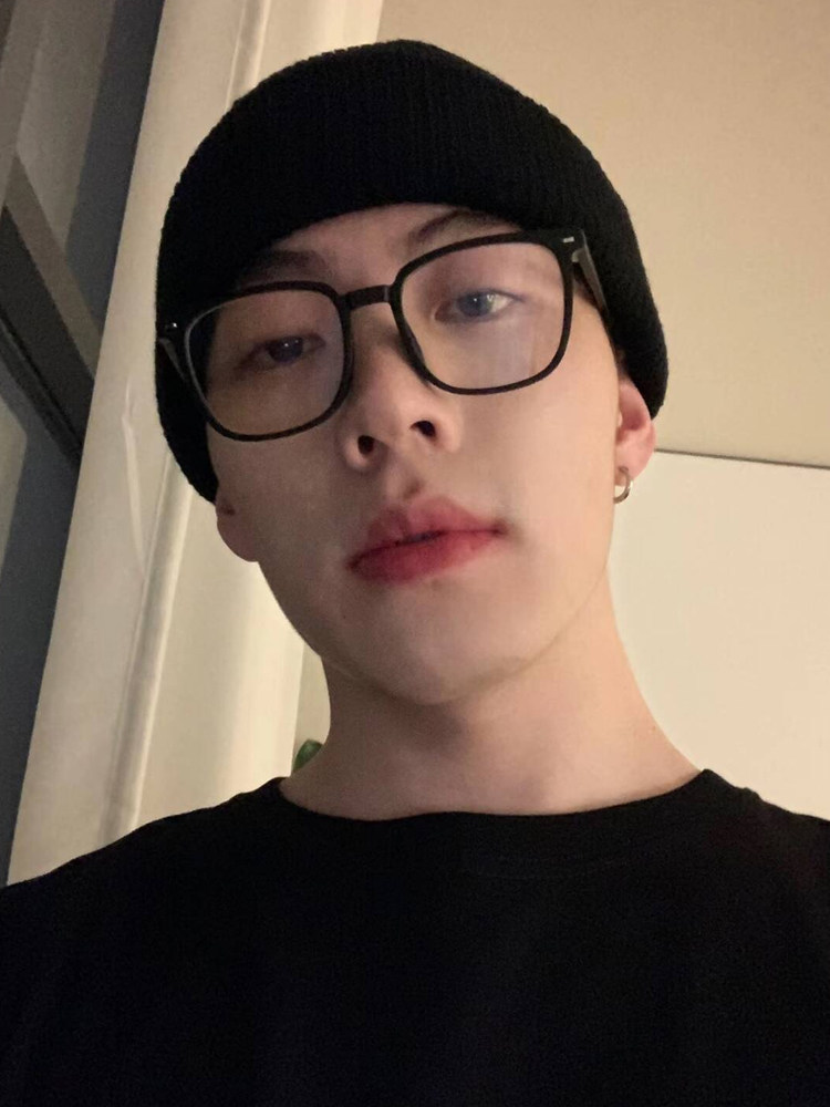 Black-Framed Glasses for Men, Suitable for Nearsightedness, Can Be Customized with Prescription, Make the Face Look Slimmer, Stylish and High-End, Blue Light Blocking, Square Frame Glasses for Men