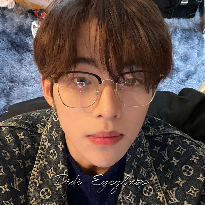 Vintage Half-Frame Glasses for Men, Stylish and Trendy, Suitable for Prescription Lenses, Unisex Frames