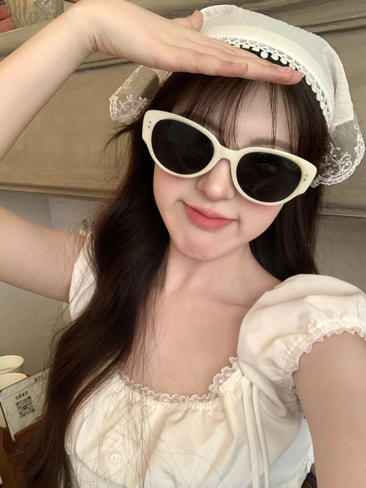 Retro Cat-Eye Sunglasses for Women, High-End 2025 New Style, Anti-Uv Polarized Sunglasses for Photo Taking