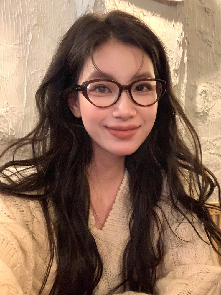 Retro Cat-Eye Glasses Frame for Women, a Makeup-Free Essential, Can Be Fitted with Prescription Lenses for Nearsightedness, Blue Light Blocking, Flattering for Square and Round Faces, Non-Prescription Glasses