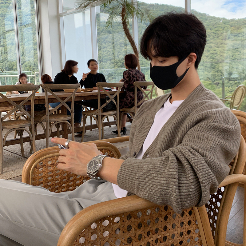 Old Money Style Knitted Cardigan Sweater Men's Jacket Autumn and Winter Korean Version Loose Casual Lazy Style V-Neck Solid Color Sweater