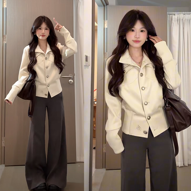 Autumn Early Autumn Outfit White Short Suede Jacket Women's Petite 2026 New Loose Jacket Spring and Autumn