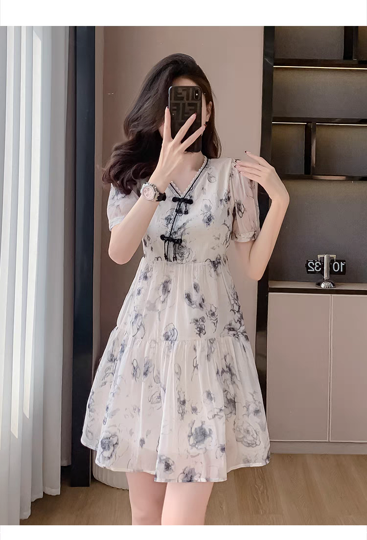 锦依棠服饰的LOGO