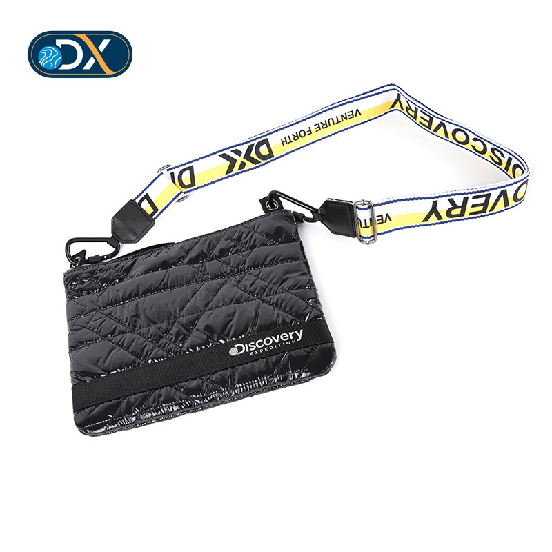 Discovery messenger bag outdoor autumn and winter new men's and women's thin portable travel pocket bag DEBH90301