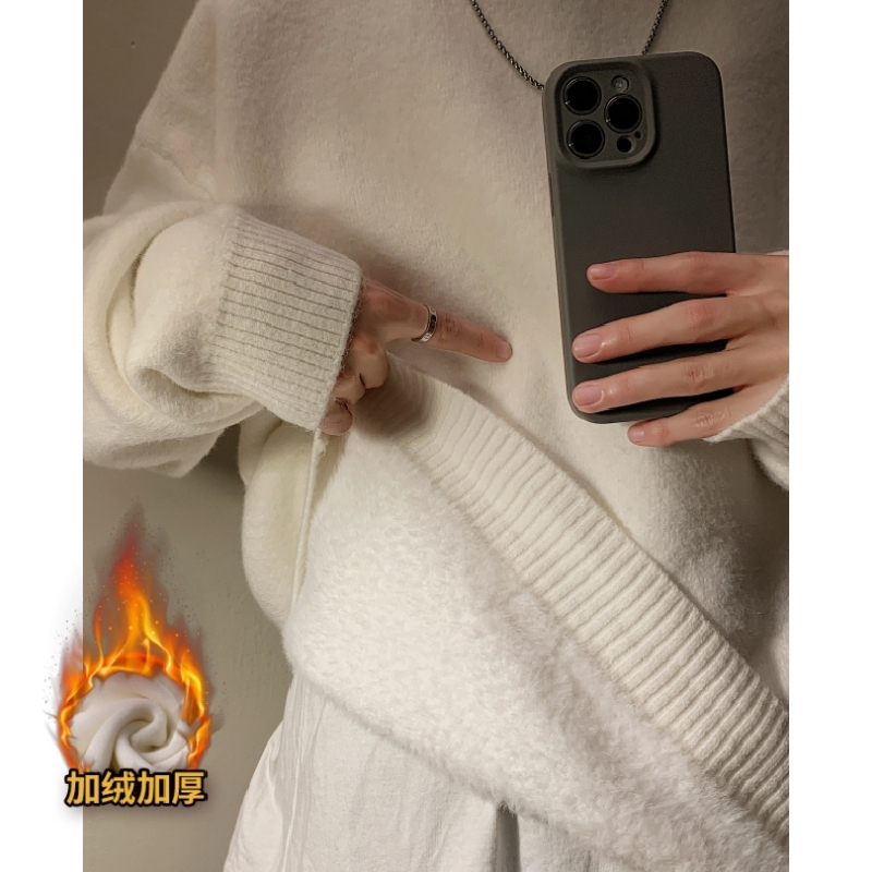 Northeastern Region, Minus 40 Degrees, Sweater with Fleece Lining, Thickened for Warmth, White Turtleneck Knitwear for Men, Winter Cold-Resistant Couple's Coat Northeastern Region, Minus 40 Degrees, Sweater with Fleece Lining, Thickened for Warmth, White Turtleneck Knitwear for Men, Winter Cold-Resistant Couple's Coat