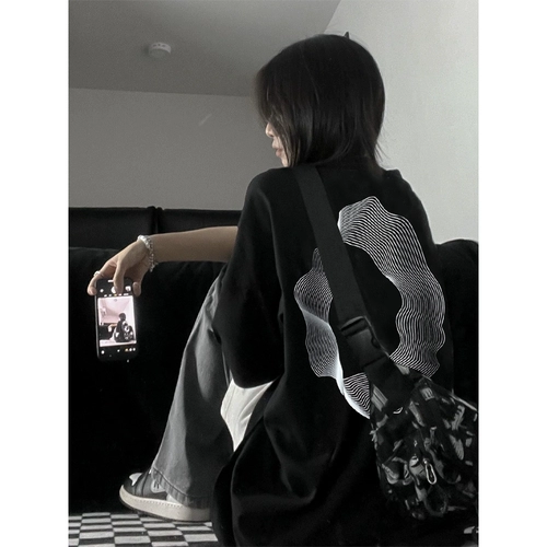 Бордовая дизайнерская футболка, европейский стиль, стиль «Хай стрит», в американском стиле, короткий рукав, тренд сезона