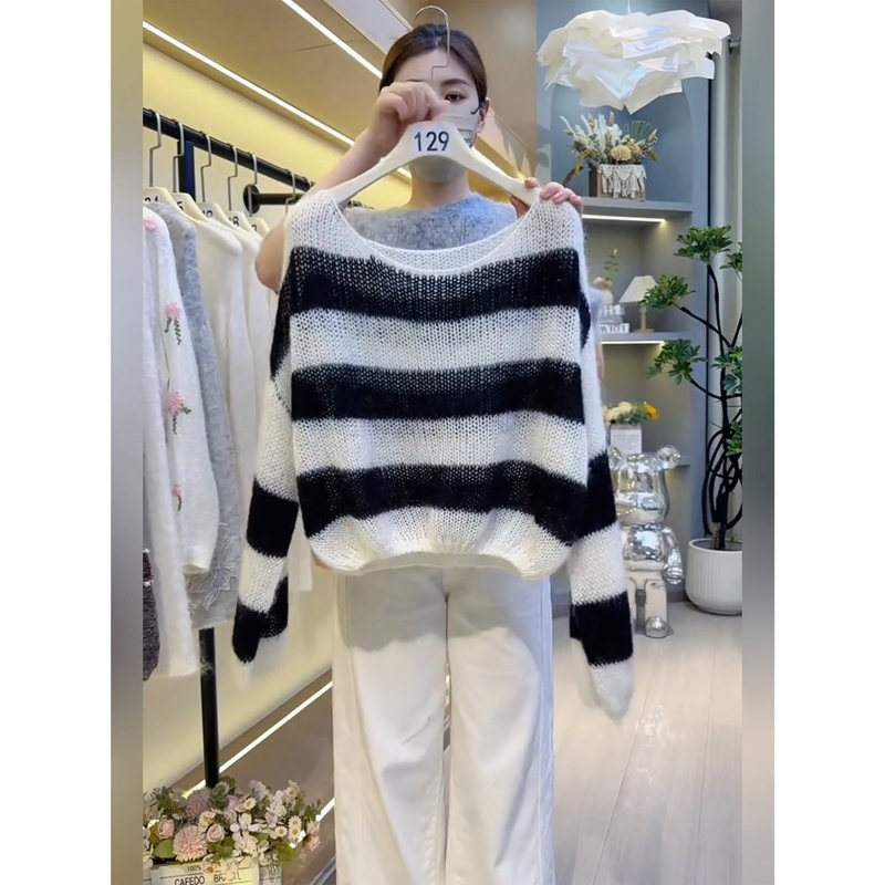 Early Autumn New Korean Style Lazy Black and White Striped Hollow Knit Sweater for Women, Long-Sleeved Loose Round Neck Sweater Top Trendy