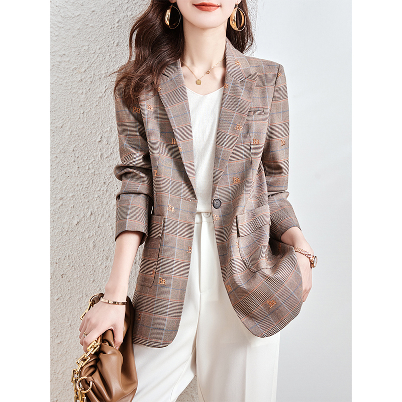 Inglén Style Sub-small Western-style coat Girl 2022 Spring new casual high-end long sleeve blouse Western suit jacket