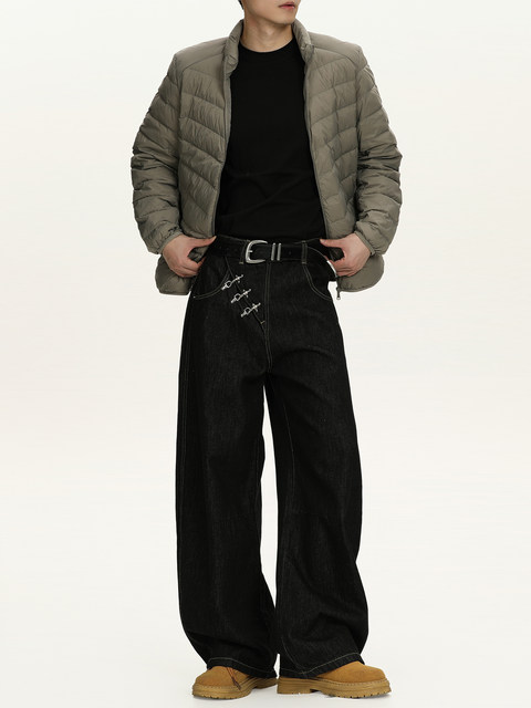 A Carton American-Style Raw Denim Scimitar-Cut Jeans for Men and Women, Baggy Design, Raw Denim Wide-Leg Casual Pants