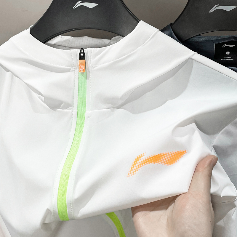 Li-Ning Sports Windbreaker for Men, 2025 Summer New Style, Loose Casual Hooded Sun Protection Jacket, Men's Top Afdu163