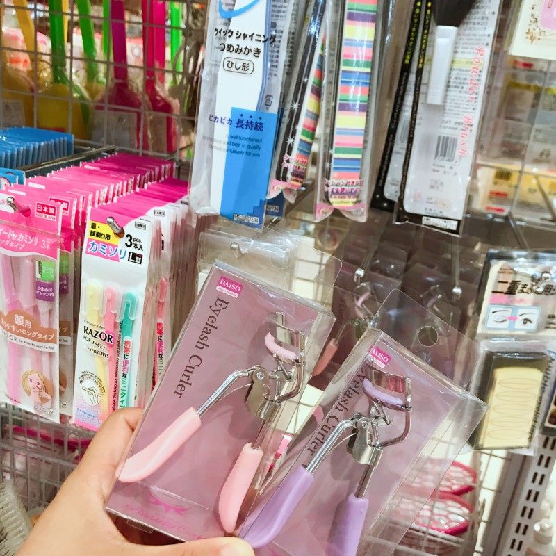 Japan Daiso eyelash curler pink violet nonslip new eyelash curler