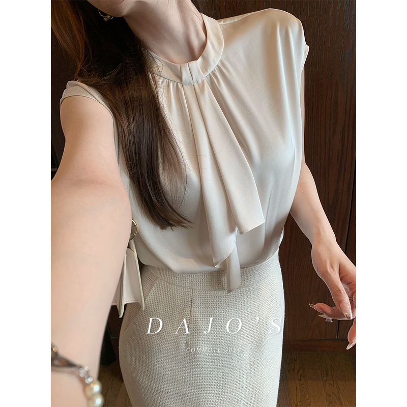 Dajo's / Soft Light Sequence Office Lady's Signature Summer Ribbon Commuting Top