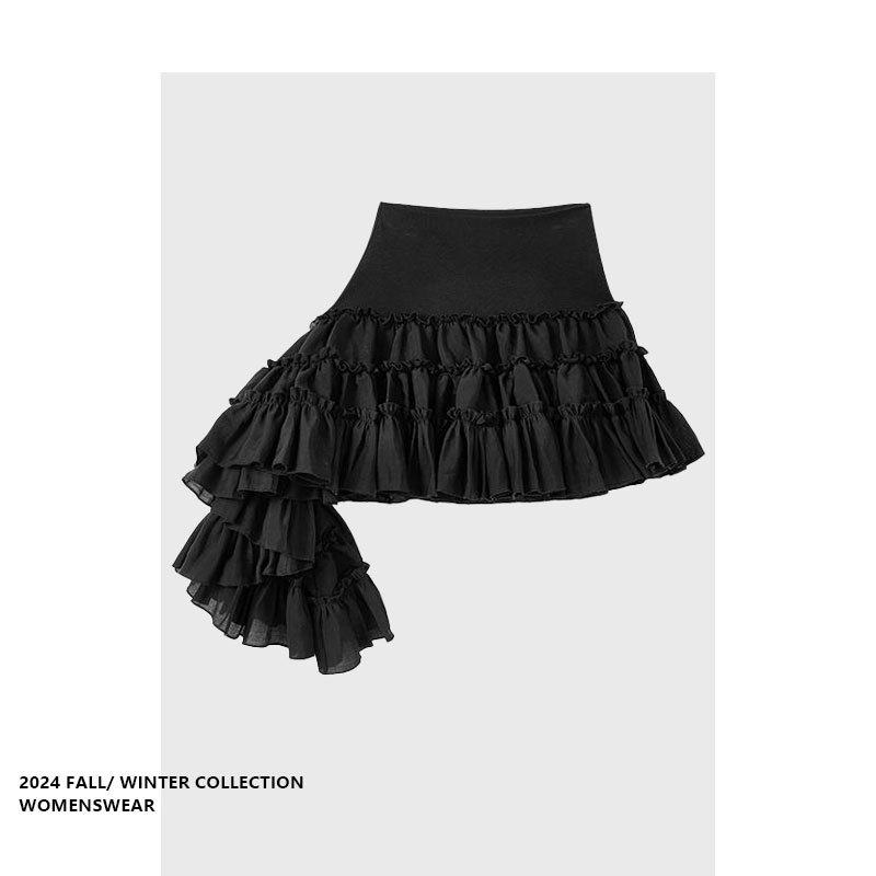 Forever 21's New Summer Product, the "Punk and Girly" Ballet-Style Asymmetrical Tencel Trailing Little Black Dress for Women