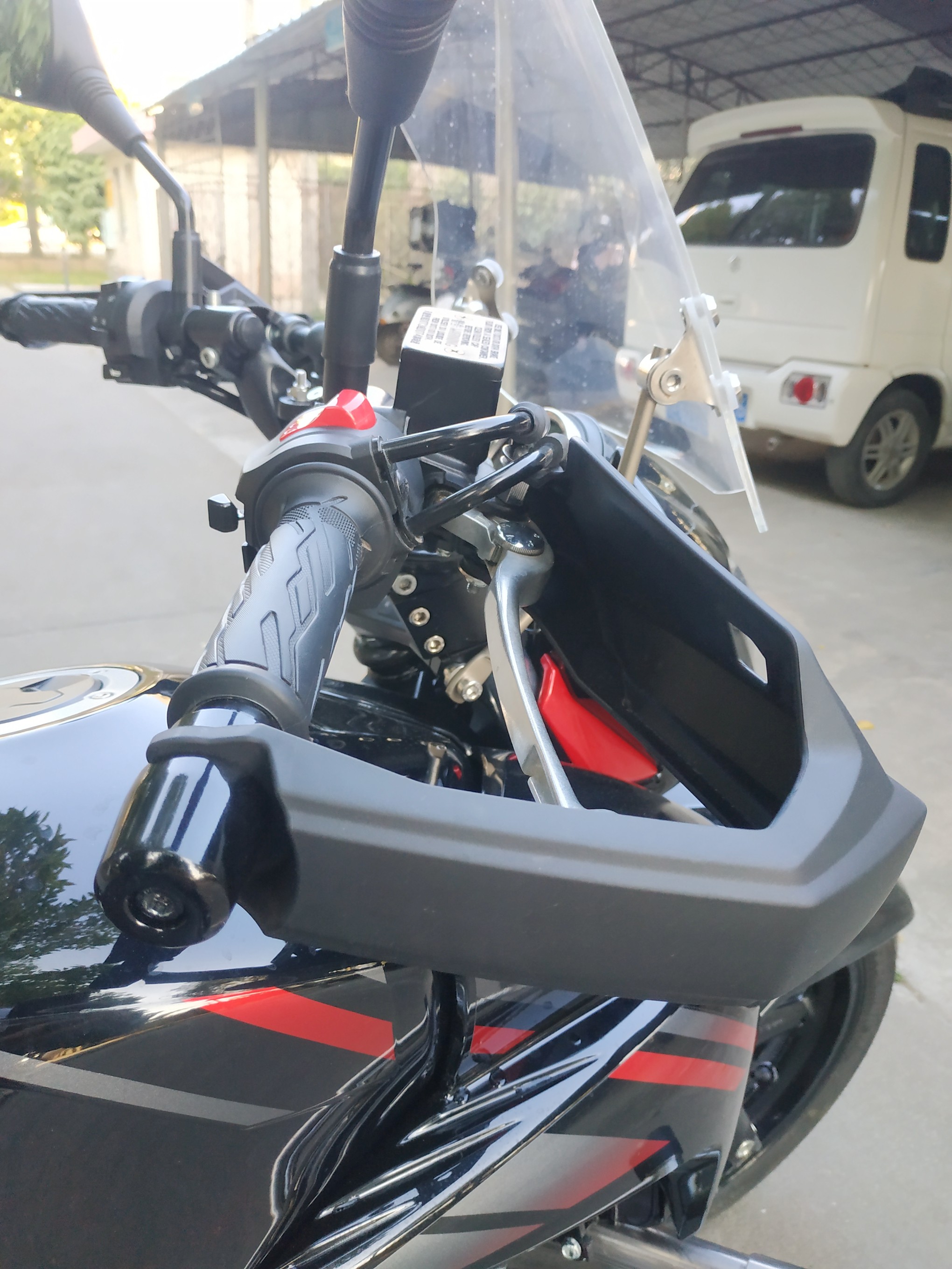 Applicable GW250 handlebar wind shield without distortion retrofitting accessories GW250-A F S left and right handle lid