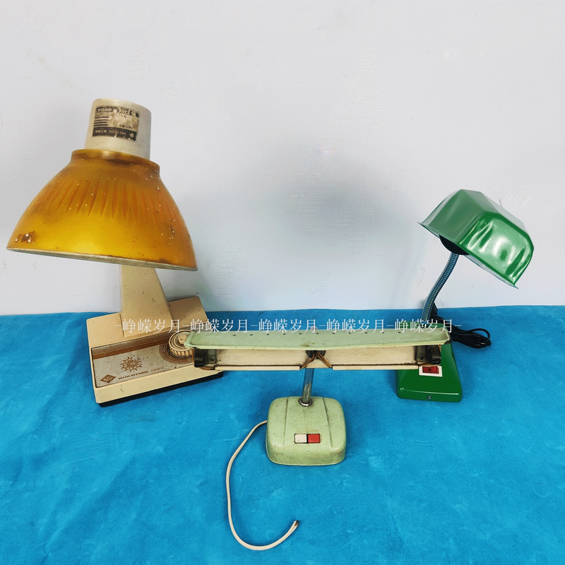 Folk Art Old Objects Nostalgic Collection 1970S Old Table Lamp Old Glass Table Lamp Film Props Window Display Decoration Folk Art Old Objects Nostalgic Collection 1970S Old Table Lamp Old Glass Table Lamp Film Props Window Display Decoration