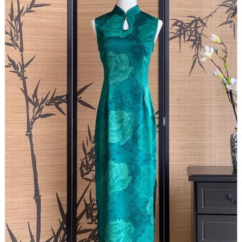 【Emerald】New Chinese-Style National Dress with a High-End, Cool, Vintage Vibe, Sleeveless, Slim-Fitting, and Flattering Long Dress