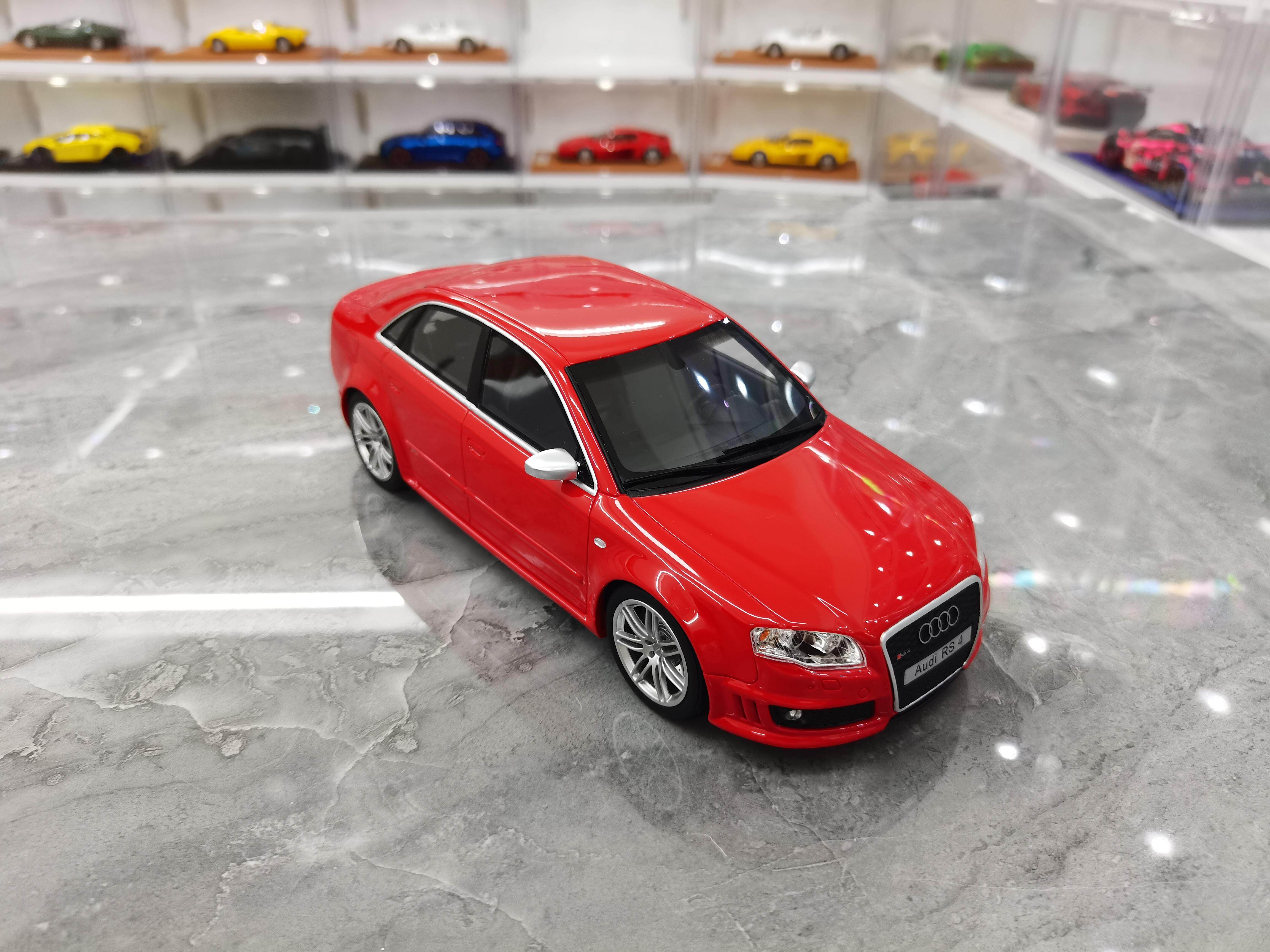 1/18 OTTO Audi RS4 Audi B7 Limited Edition Simulation Resin Car