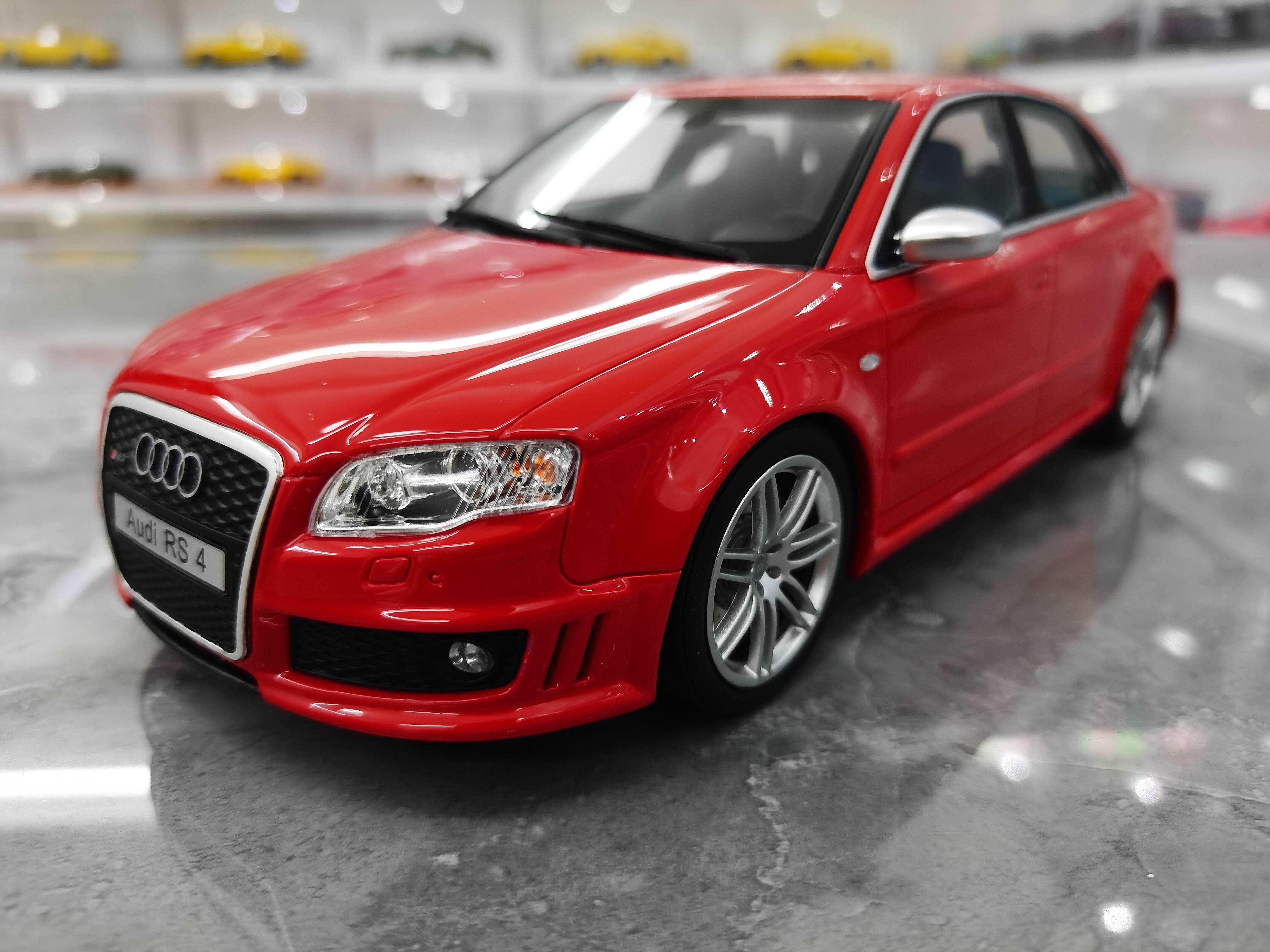 1/18 OTTO Audi RS4 Audi B7 Limited Edition Simulation Resin Car