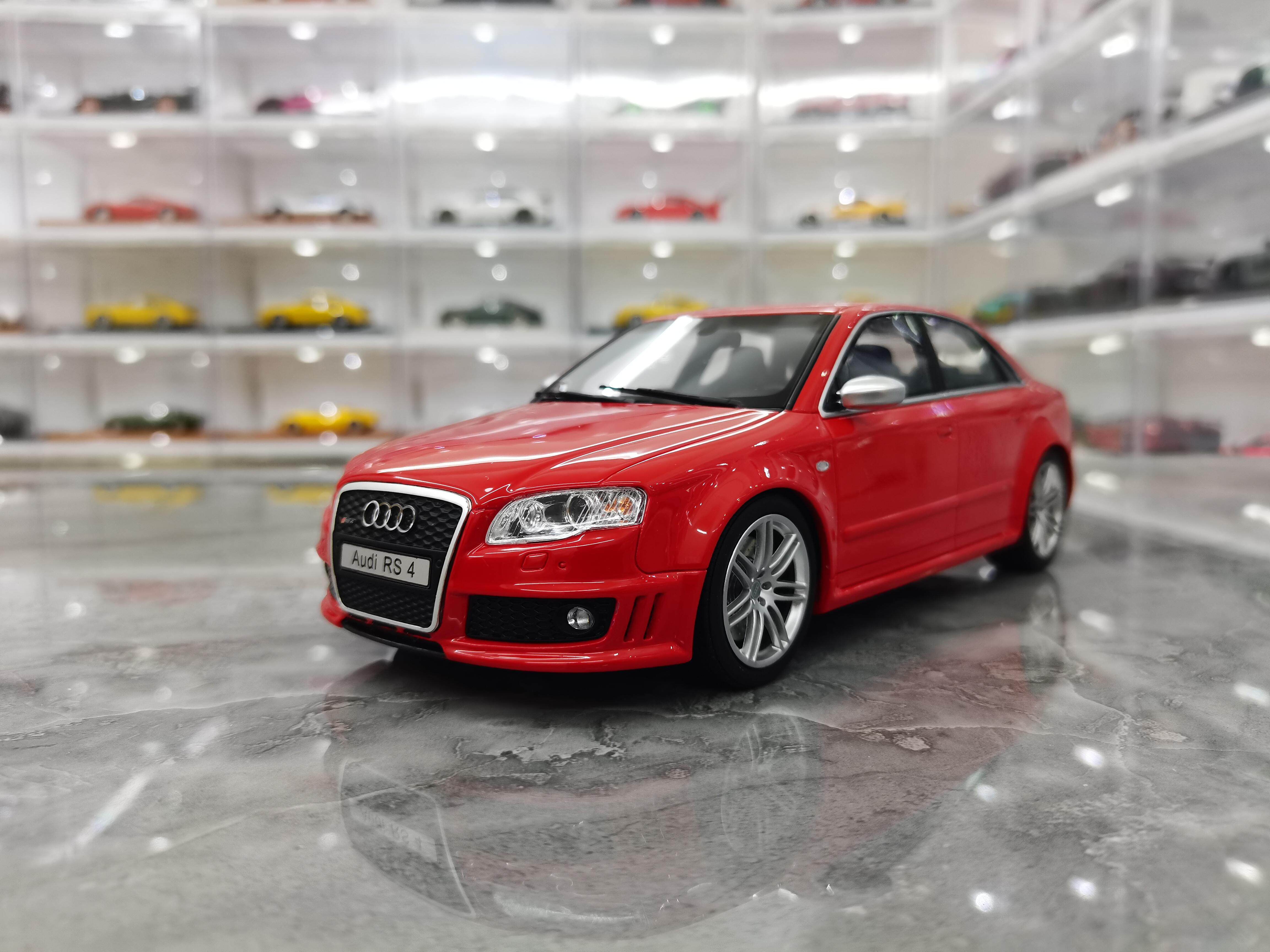 1/18 OTTO Audi RS4 Audi B7 Limited Edition Simulation Resin Car