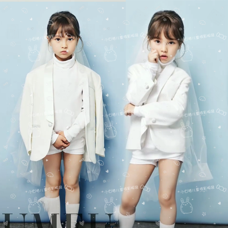 21 New Photography Exhibition Girls Personality Photo Art Trendy Children's Theme Art Catwalk Model Card Cover Magazine Photo