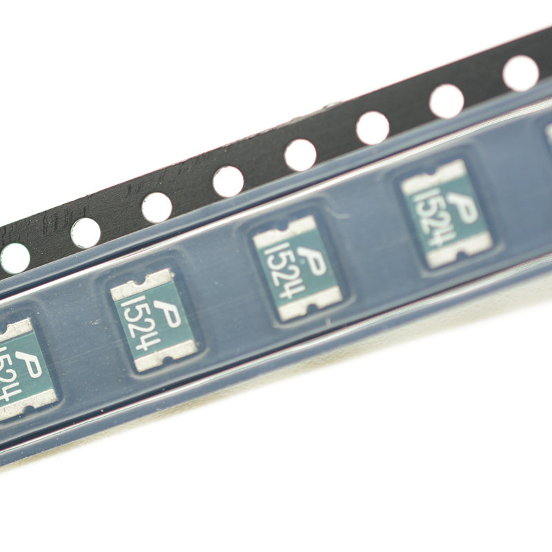 Patch self-recovery fuse 1 5A SMD1812P150TF 24 1812 1 5A 24V