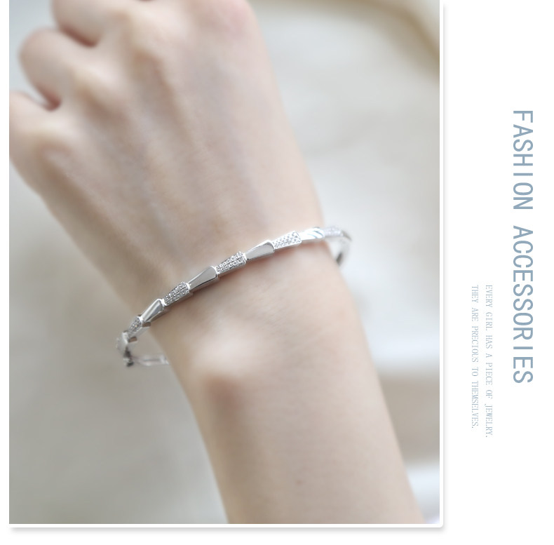 Cone Slot Card Bracelet_09.jpg