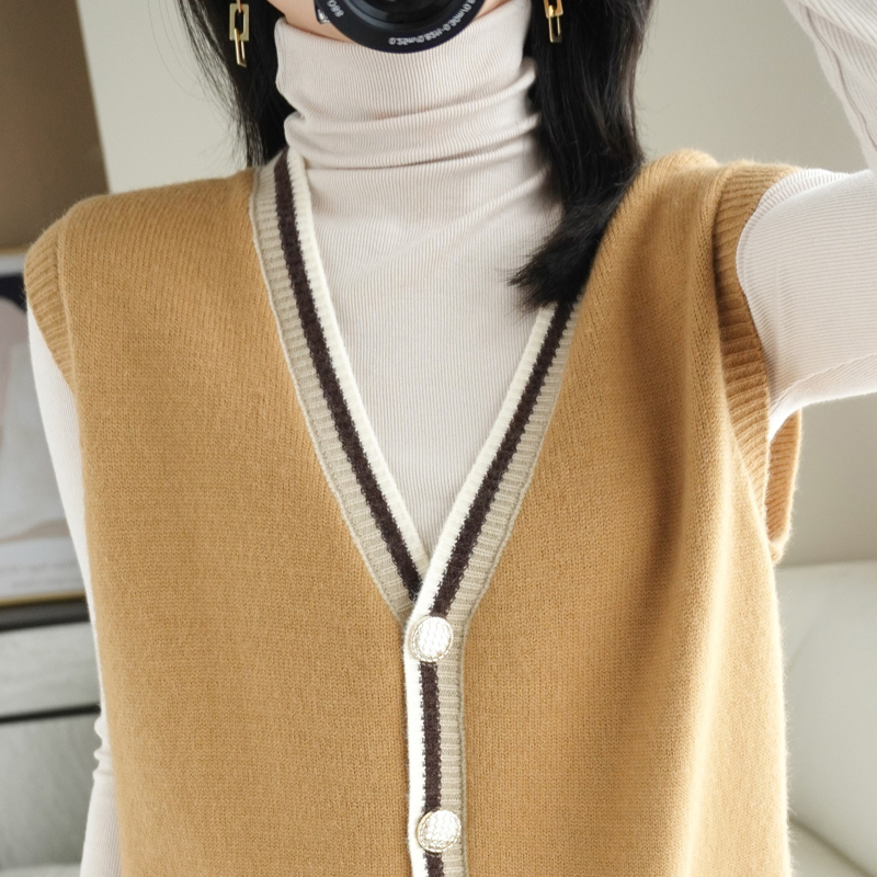 Knit Horse Chia Women 2021 Autumn Winter New Fashion Loose V Collar Shoulder Stripe Sleeveless Short External Hitch Cardiovert