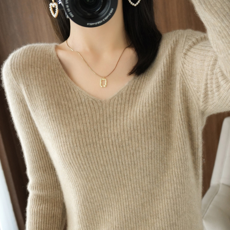 New V-neck knitwear women's pullover sweater slim solid color non-cashmere long sleeve bottoming Joker autumn and winter