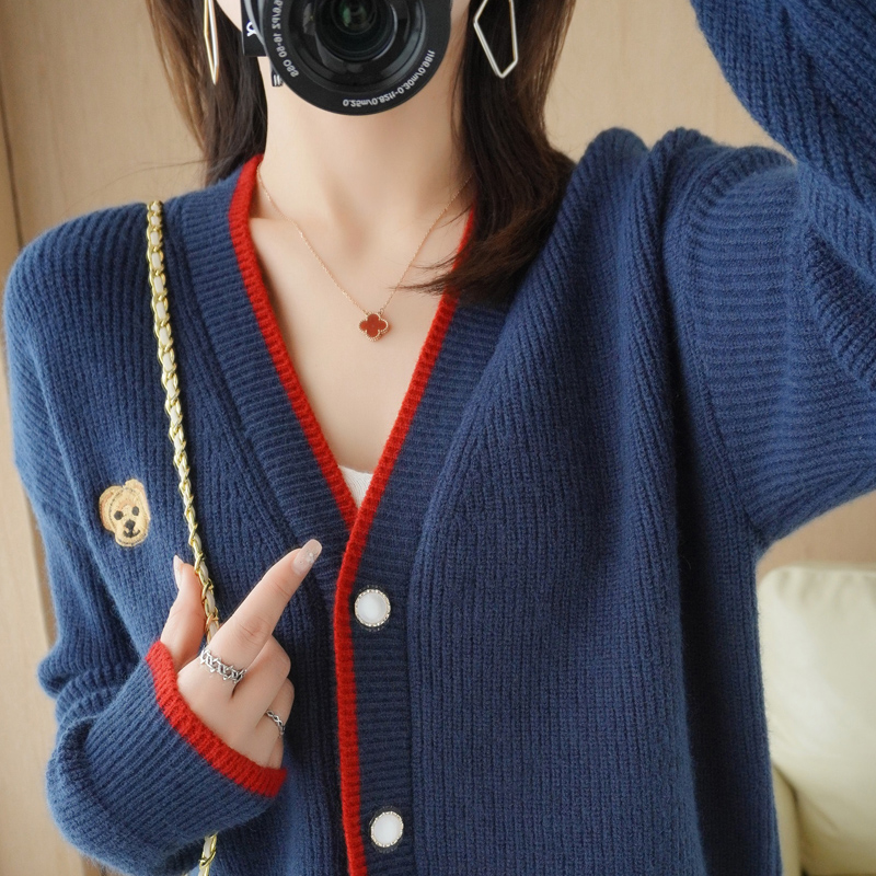 Autumn Winter new loose V collar knit cardiovert Lazy Embroidery Thickened non-cashmere long sleeve sweater slapped bottom jacket