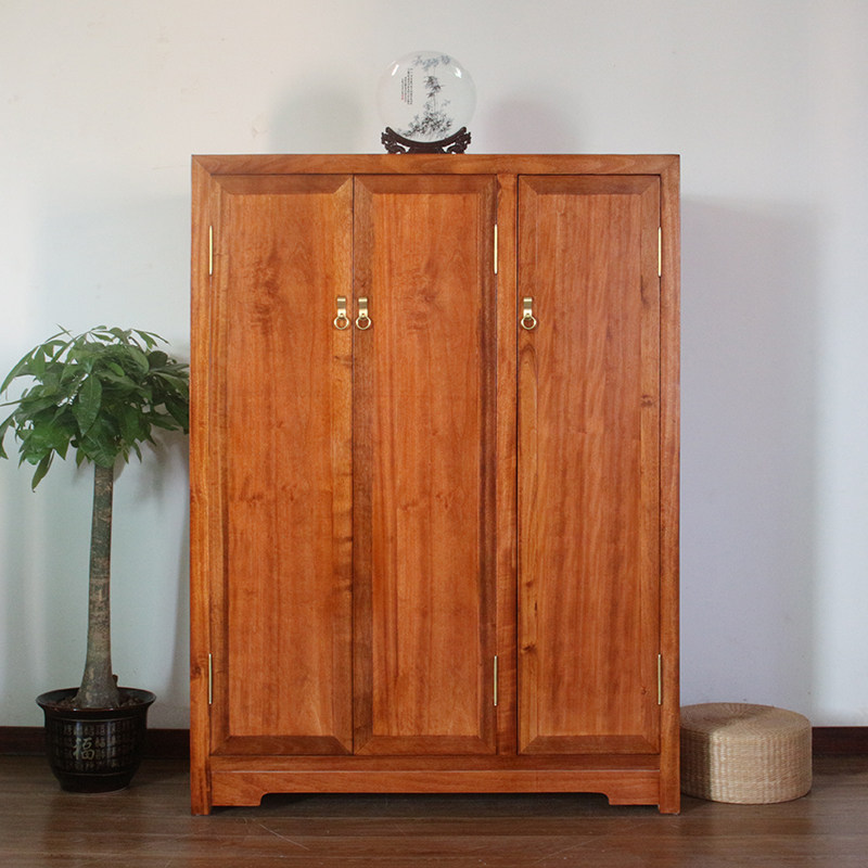 New Chinese-style camphor wood wardrobe furniture small apartment storage cabinet storage cabinet modern bedroom solid wood three-door wardrobe