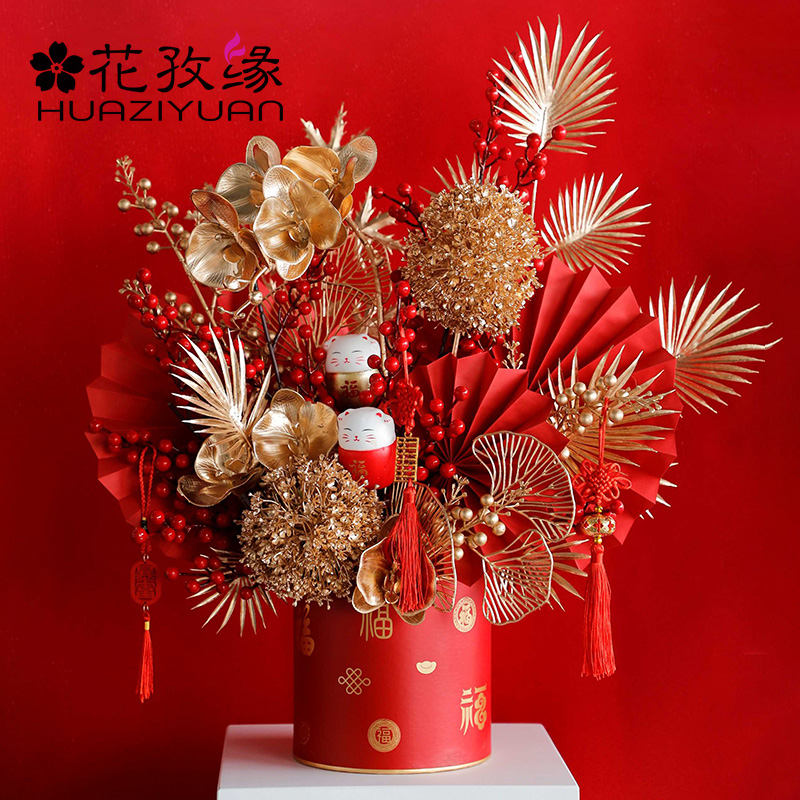 Flower packaging for New Year Futian red set two hugging bucket Chinese Winter New Year winter flower bouquet