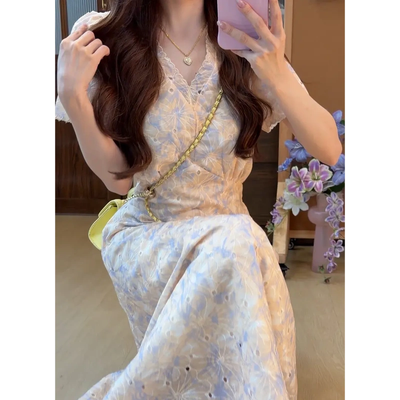 French-Style Gentle and Elegant Light Yellow and Light Blue Embroidered V-Neck Waist-Cinching Slimming Retro Vacation Dress Dopamine Mid-Length Style
