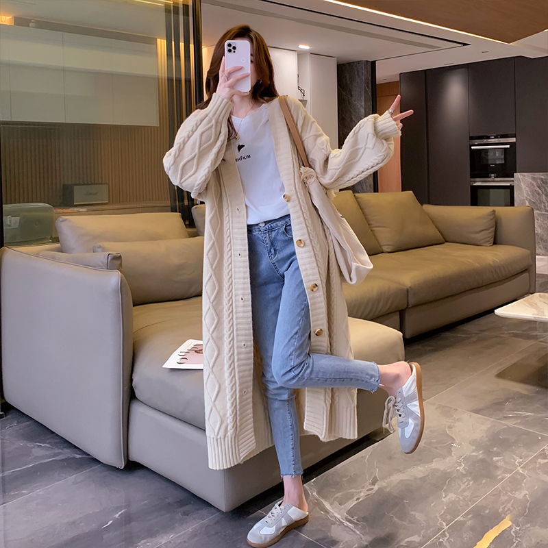 Mid-Length Sweater Cardigan Jacket for Women 2026 New Early Spring Loose and Lazy Thickened Long Knitted Cardigan Jacket