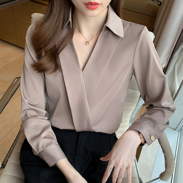 Retro Hong Kong-flavored V-neck shirt women's spring and autumn long-sleeved loose temperament chiffon overalls workplace high-quality texture top