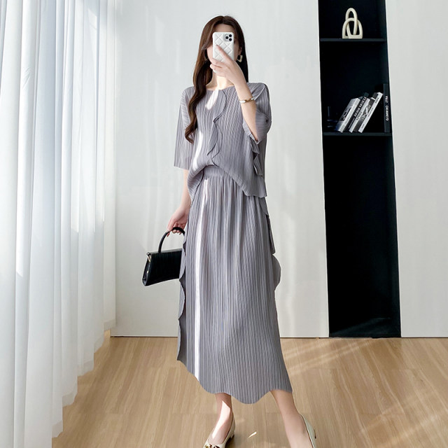 Foreign trade Miyake high-end age-reducing suit women's summer new pleated temperament casual loose short-sleeved T-shirt skirt