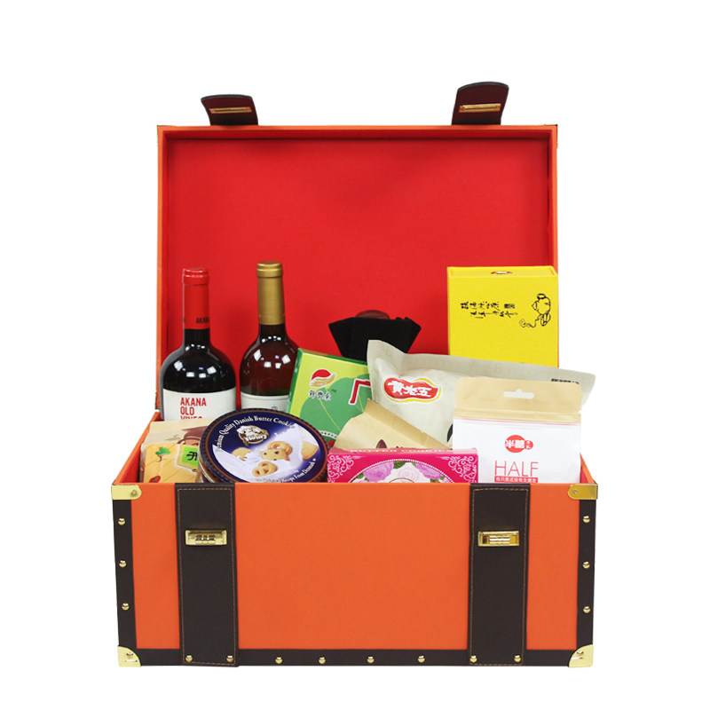 Supply Hotel Christmas gift box New Year gift box Prop box Storage suitcase can be customized
