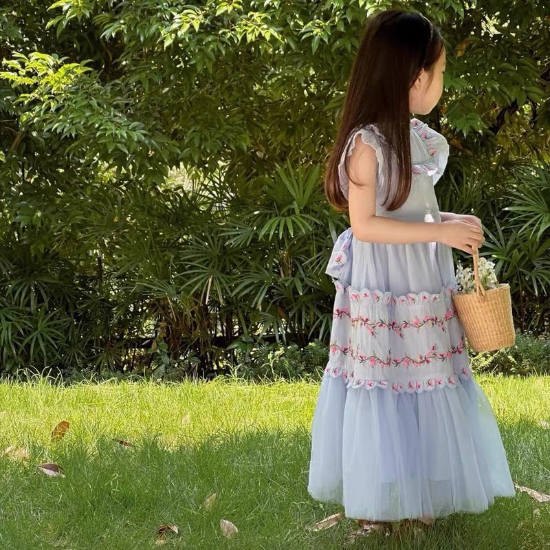 女の子のドレス 夏の新しいスタイル 小さな女の子の宮殿スタイル 花の模造刺繍 ふわふわチュール プリンセスドレス ドレス