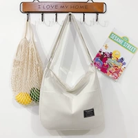 Белый - двойные карманы.