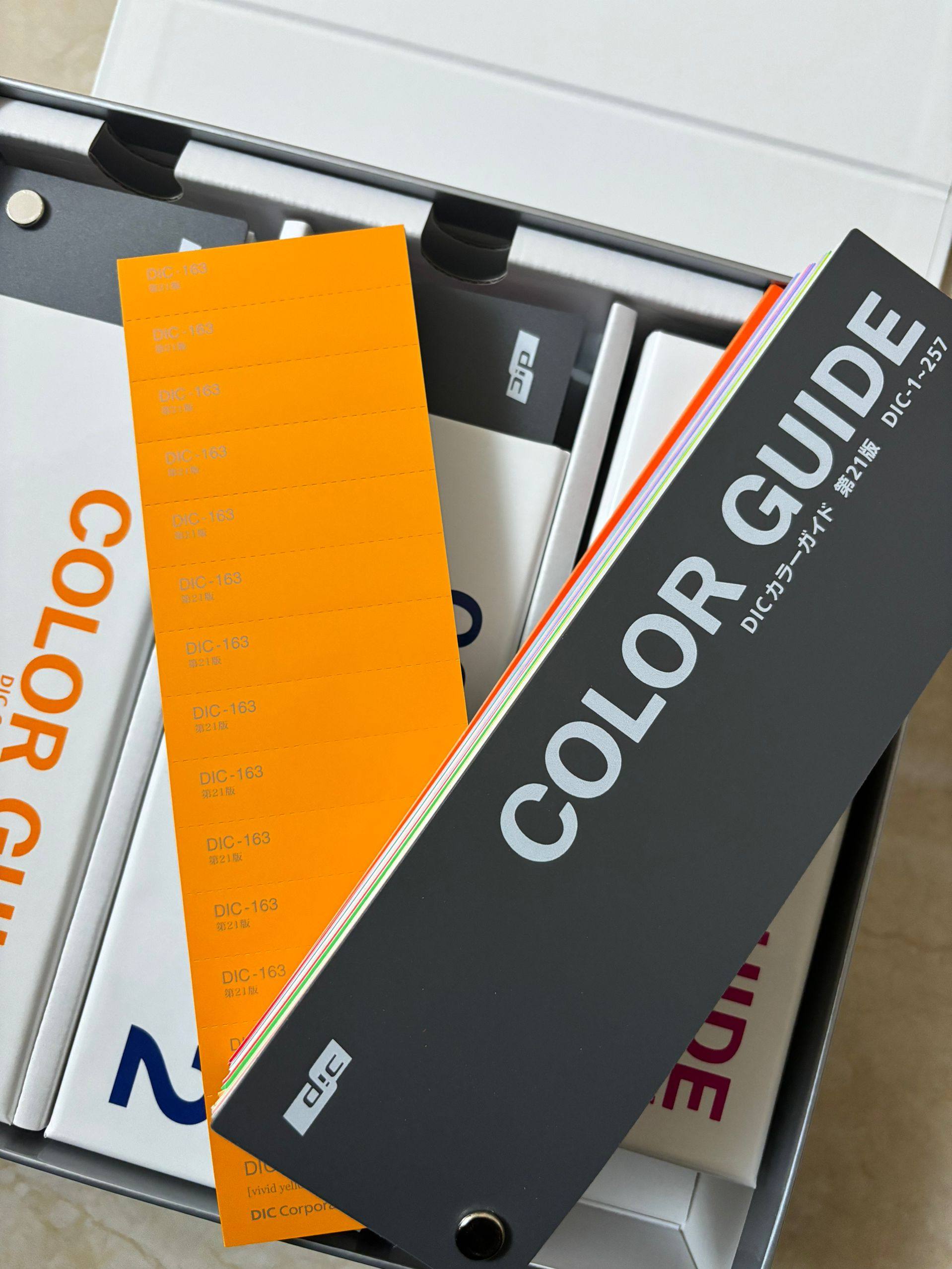 DIC COLOR SELECTIR 1,2,3(18版)4,5,6(4版) DIC COLOR SELECTIR 1,2,3(18版)4,5,6(4版)