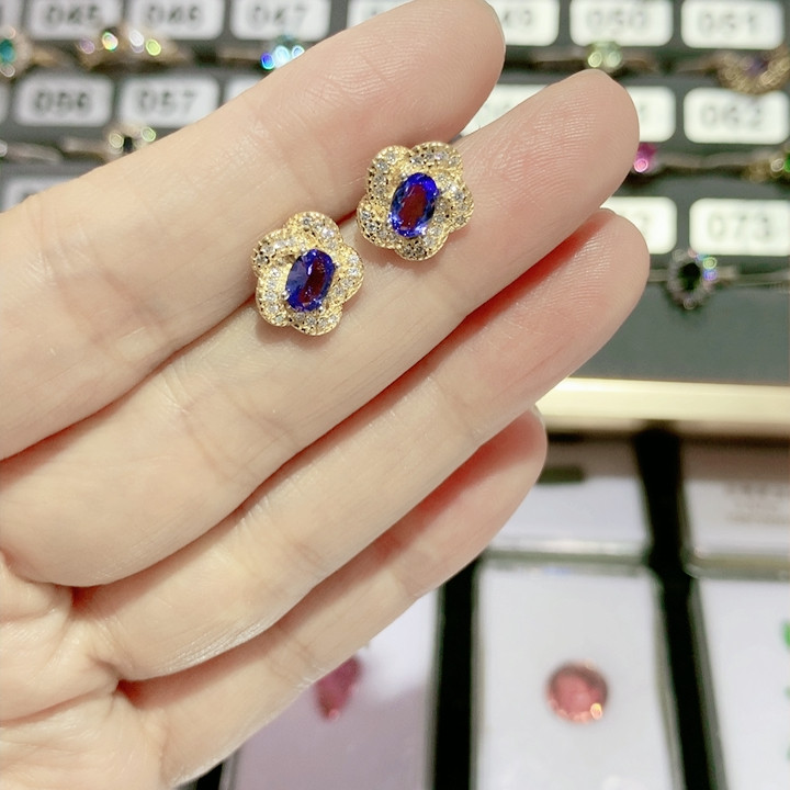 タンザナイトのイヤリング