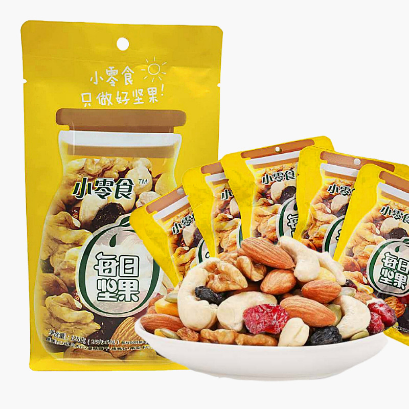 Daily nuts mixed nuts gift pack Children's casual snacks Pregnant women's food combination dried fruit fried goods