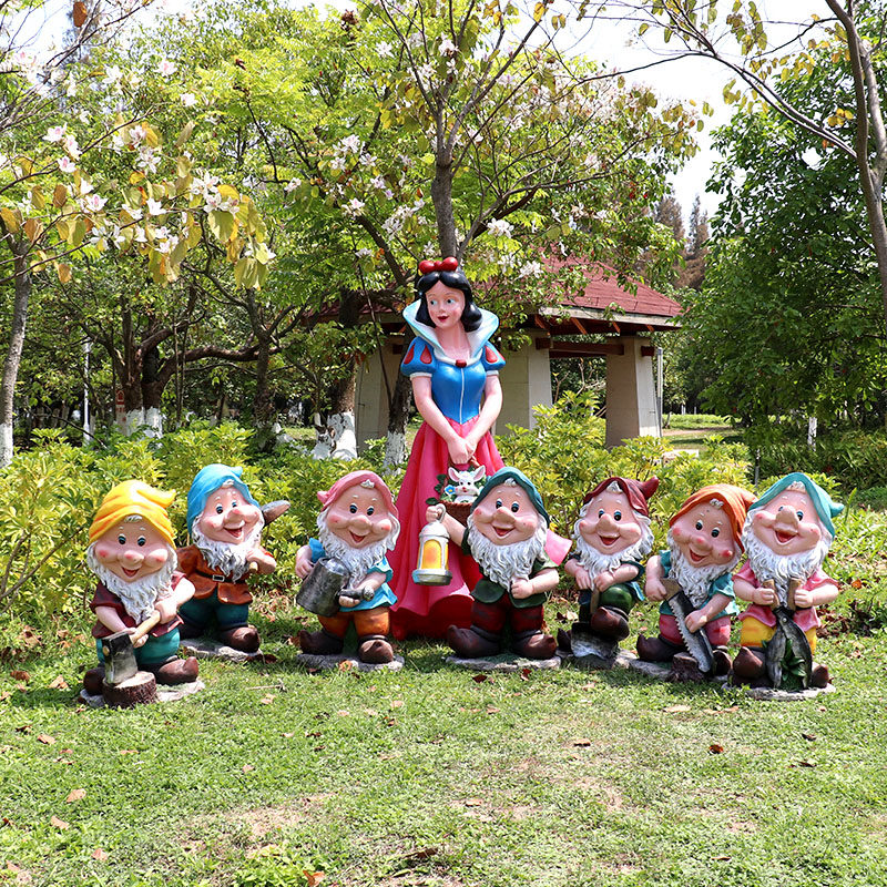 Outdoor Garden Courtyard White Snow Princess with seven dwarfs Sculpture Kindergarten Mall Glass Fiber Decoration Pendulum