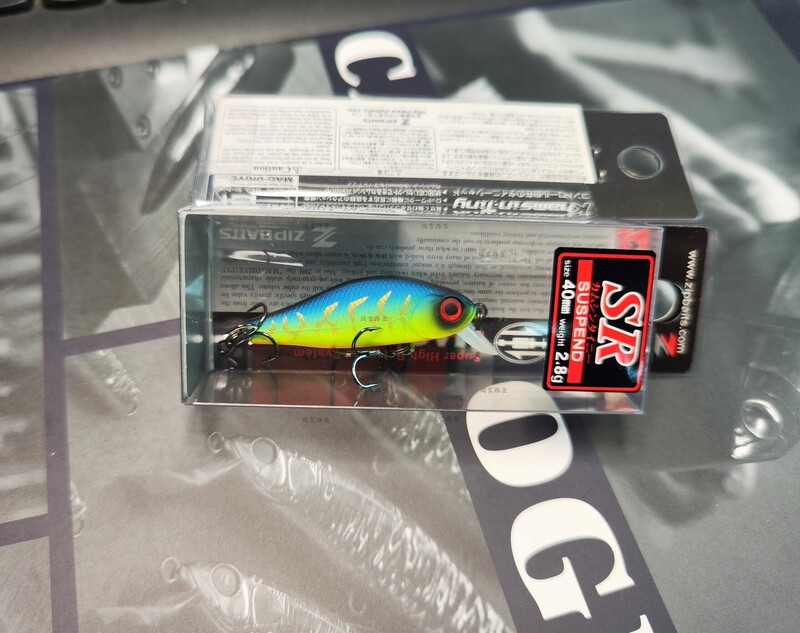 Japanese Zipbaits Khamsin Floating Minnow Micro Lure for Long-Distance Casting, Twitching Action, Suitable for Bass and Mandarin Fish in Streams Japanese Zipbaits Khamsin Floating Minnow Micro Lure for Long-Distance Casting, Twitching Action, Suitable for Bass and Mandarin Fish in Streams