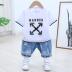 . Childrens ăn mặc trẻ em lớn vừa đặt hai mảnh boy set mùa hè ngắn tay áo thun quần denim năm điểm Hàn Quốc phiên bản của sóng 2019 mới. 