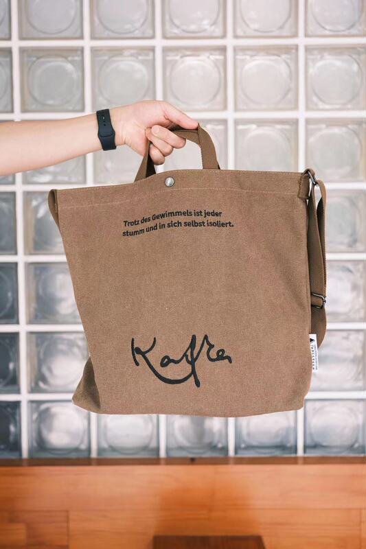 【Hot-Selling Official Genuine Product】Kafka Signature Embroidered Tote Bag (Multiple Colors Available) Artistic Retro Cultural Creative Gift Guangxi Normal University Press 【Hot-Selling Official Genuine Product】Kafka Signature Embroidered Tote Bag (Multiple Colors Available) Artistic Retro Cultural Creative Gift Guangxi Normal University Press
