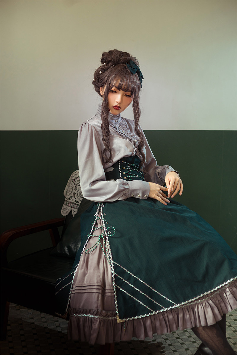 Стильные костюмы 【展示】miss1860 开襟sk 钢骨束腰 优雅复古lolita 白英工作室