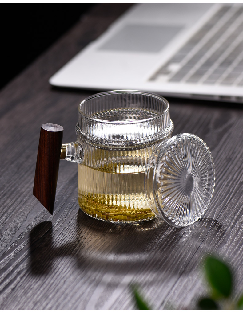 Ceramic story glass tea cups separation of office tea cup home carry the crescent filtering cup